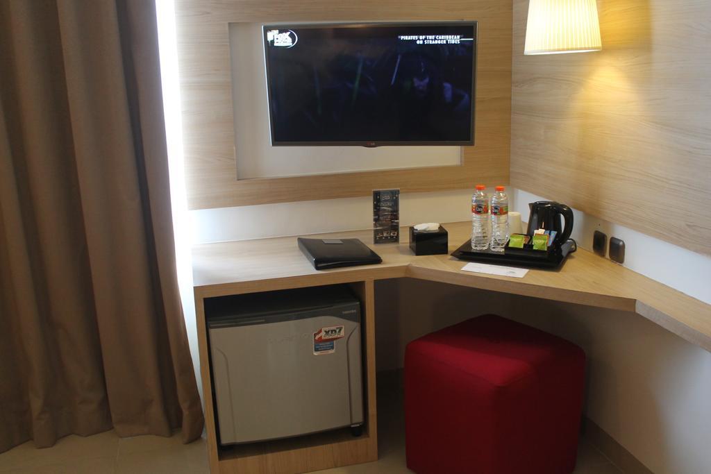 Agria Hotel Богор Экстерьер фото
